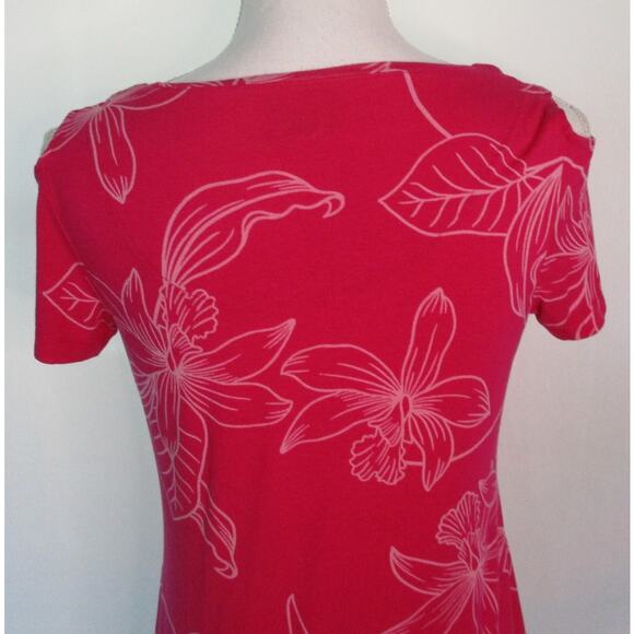 JM Collection Women's Petite Pink Floral Peek A Boo Shoulder  T-shirt Size SP - Picture 6 of 10